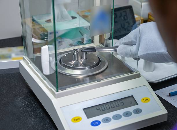 ⚖️ What Is an Analytical Balance? A Complete Guide for Accurate Weighing - Labmart.in