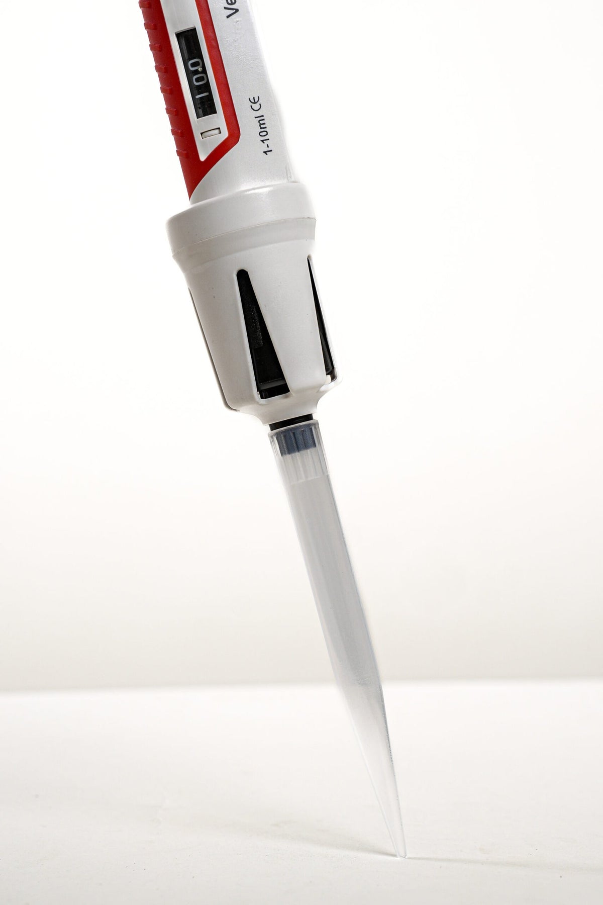Vertex RV Micropipette with 3-Digit Display