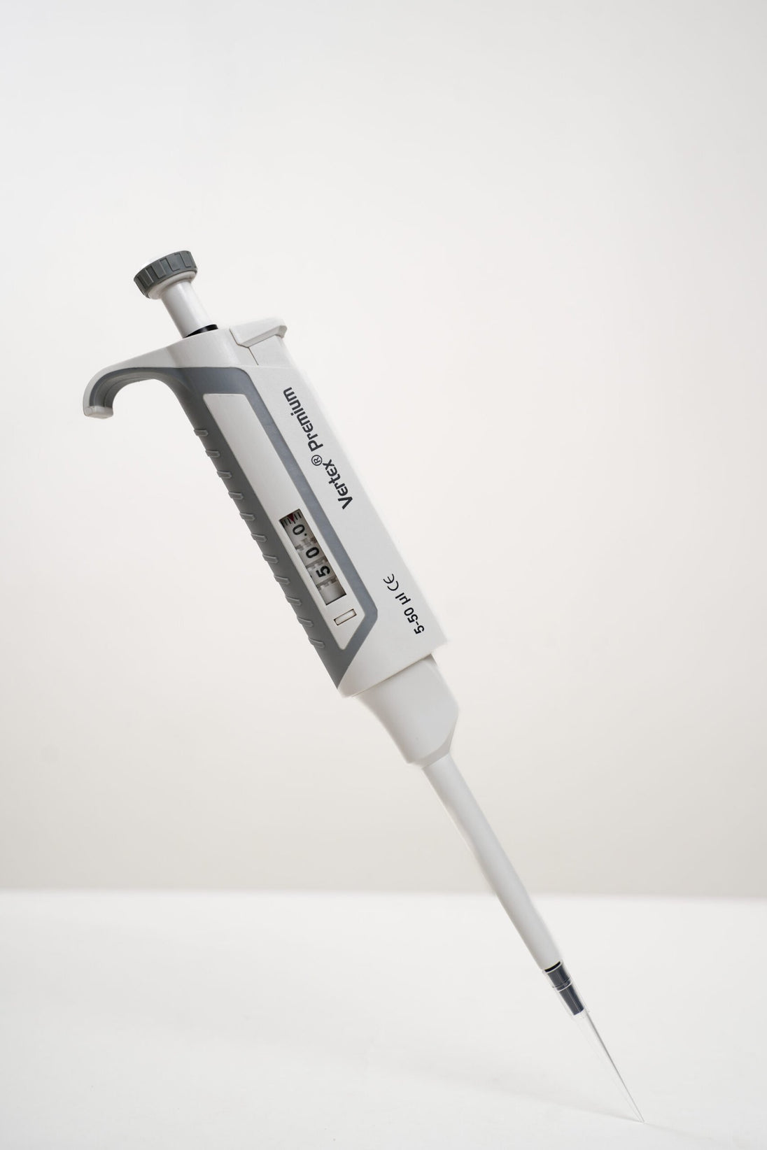 Vertex Premium Fully Autoclavable Micropipette with 4-Digit Display