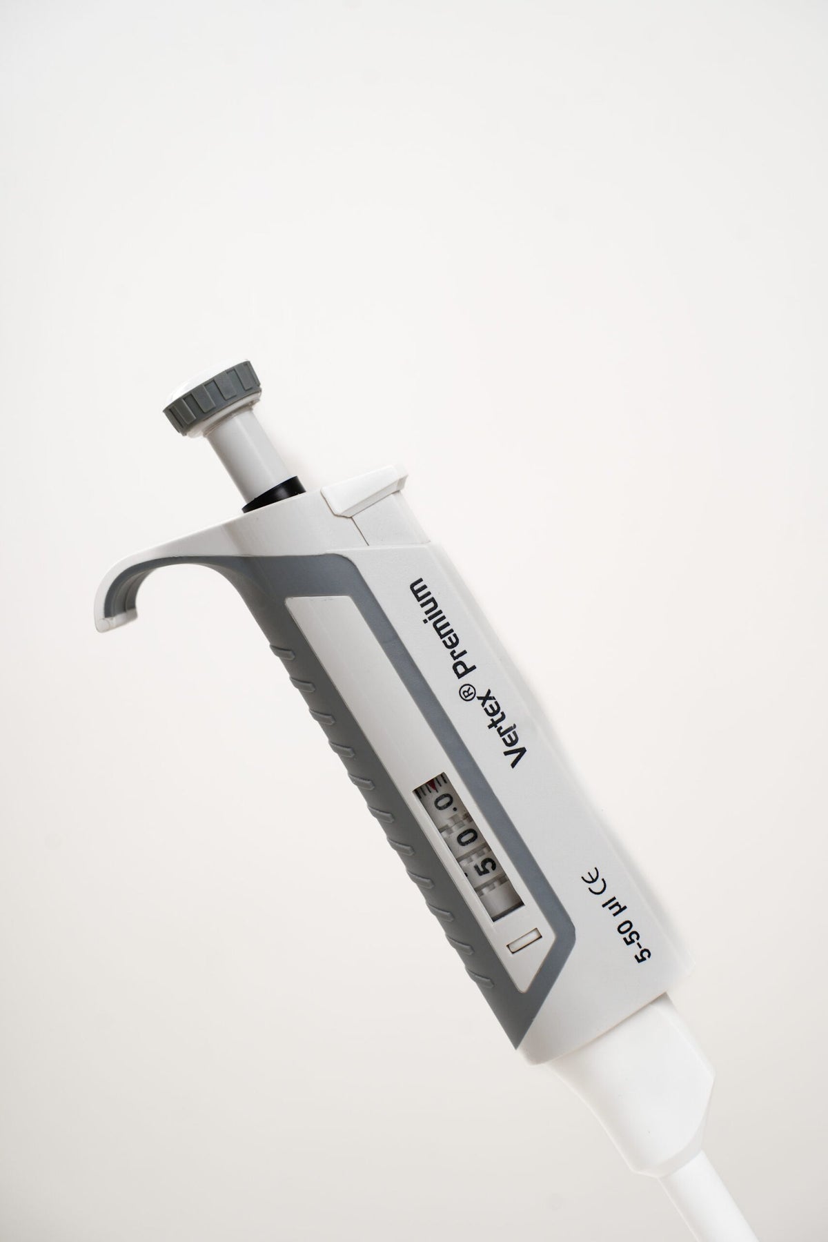 Vertex Premium Fully Autoclavable Micropipette with 4-Digit Display