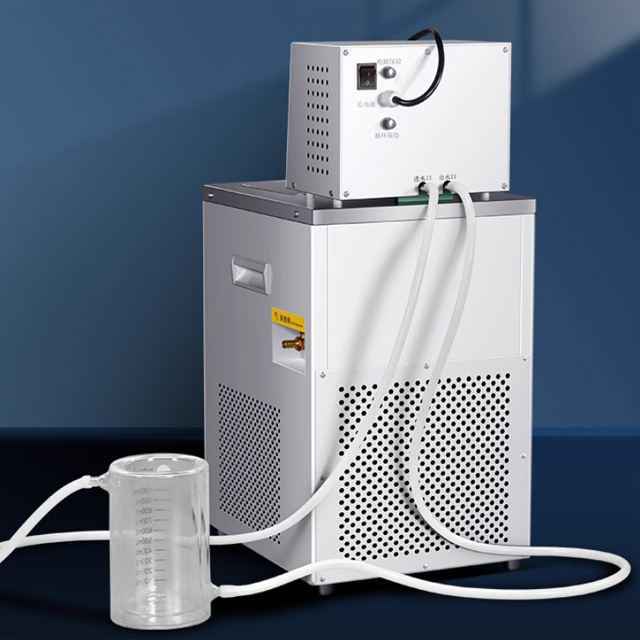 Refrigerated Circulating Bath / Chiller - Labmart.in