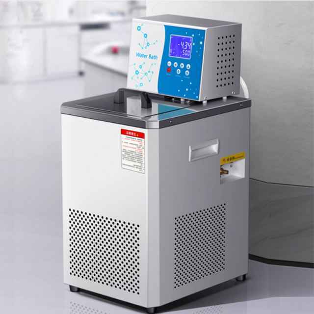 Refrigerated Circulating Bath / Chiller - Labmart.in